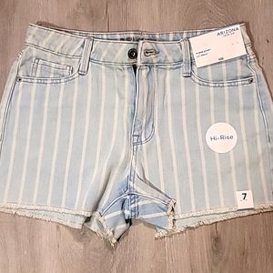 Arizona Juniors Jean Shorts size 7